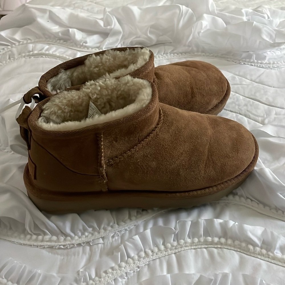 Mini Ugg